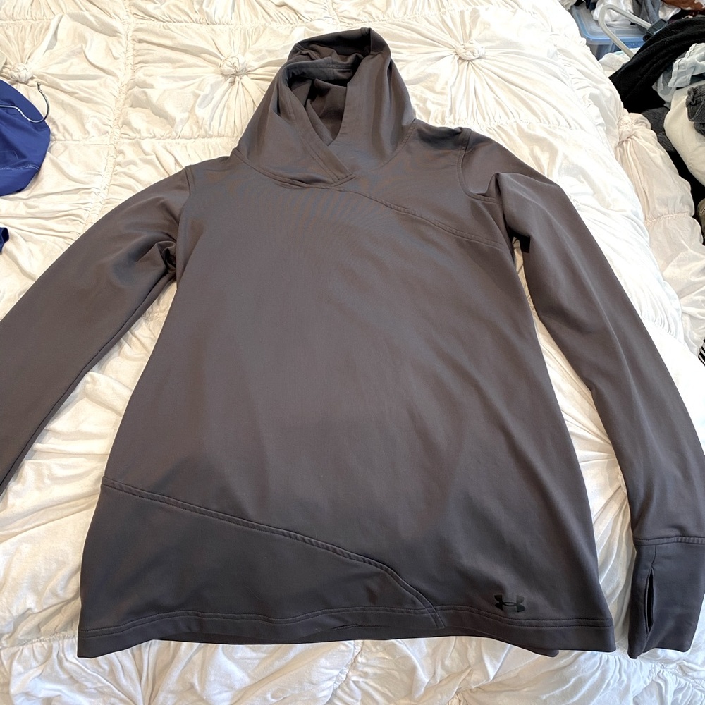 Under Armor fitted long hoodie